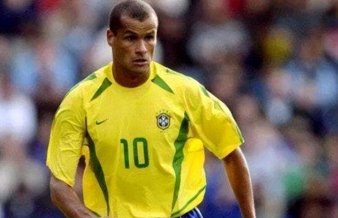 罗马诺：阿利松没出现任何问题，国际比赛日后能为利物浦出战.