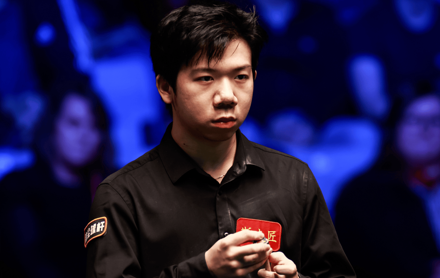 卡拉菲奥里意大利国家队比赛中无接触受伤回放：.